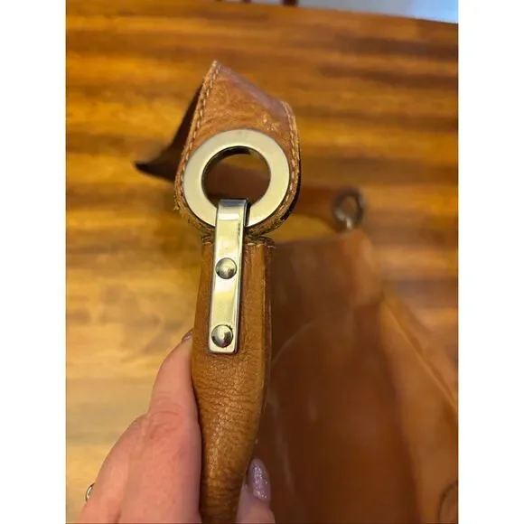 Leather shoulder bag - Picture 4 of 16